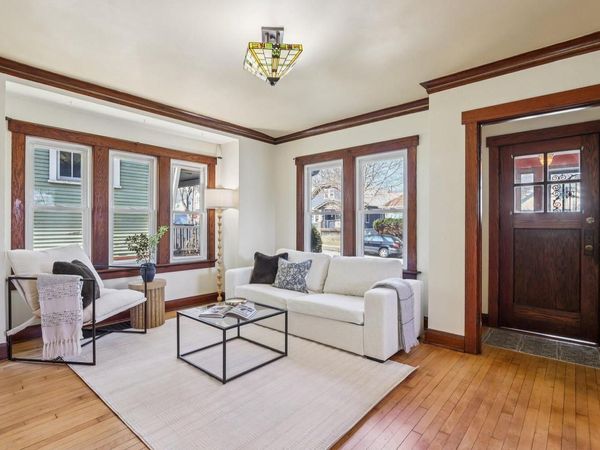 817 E Otjen STREET, Milwaukee, WI 53207