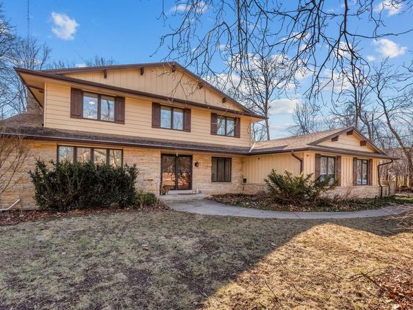 12785 W Bobwood ROAD, New Berlin, WI 53151