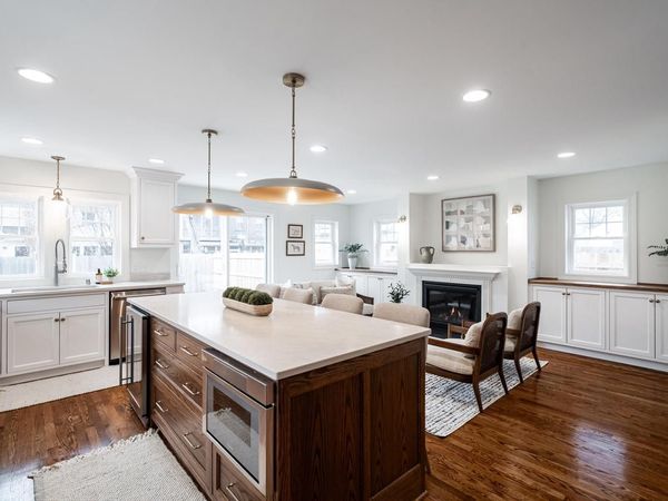 6053 N Shoreland AVENUE, Whitefish Bay, WI 53217