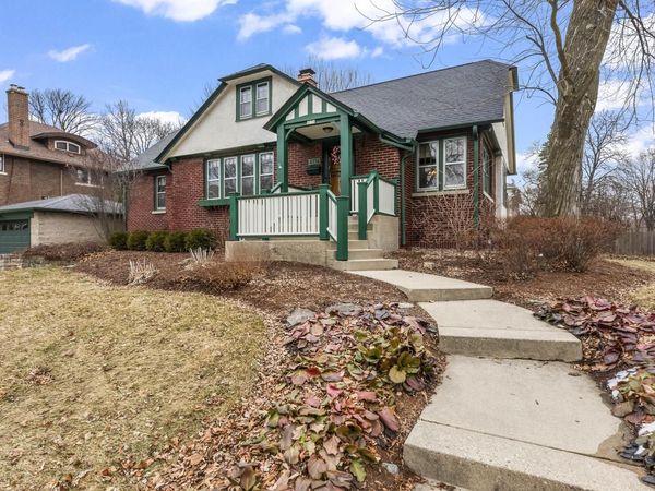 4134 N Murray AVENUE, Shorewood, WI 53211