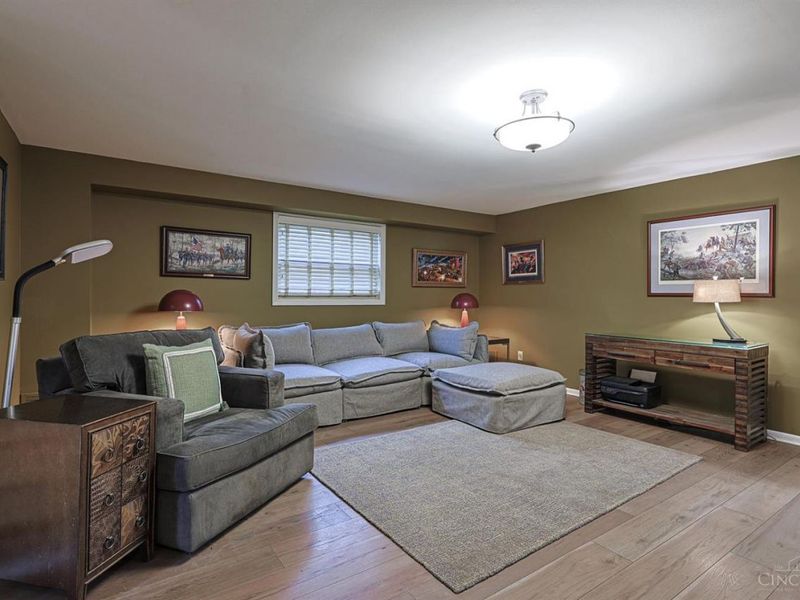 9856 Knollbrook Terrace, Montgomery, OH 45242 Photo 13