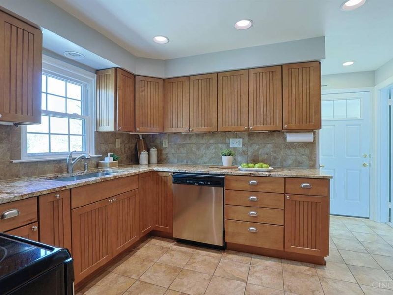 2282 Berrywood Drive, Anderson Twp, OH 45244 Photo 12