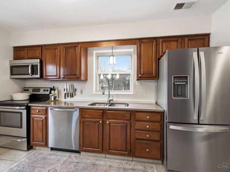 6512 Blue Ridge Avenue, Columbia Twp, OH 45213 Photo 11