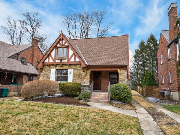 3830 Drakewood Drive, Cincinnati, OH 45209