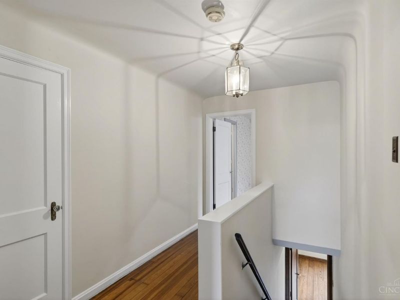 3830 Drakewood Drive, Cincinnati, OH 45209 Photo 16