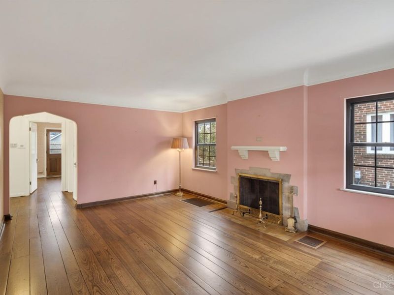 3830 Drakewood Drive, Cincinnati, OH 45209 Photo 3