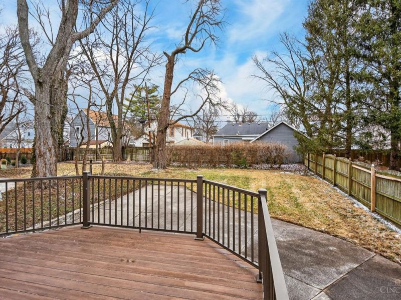 3830 Drakewood Drive, Cincinnati, OH 45209 Photo 32