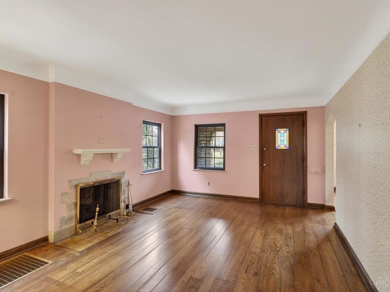 3830 Drakewood Drive, Cincinnati, OH 45209 Photo 5