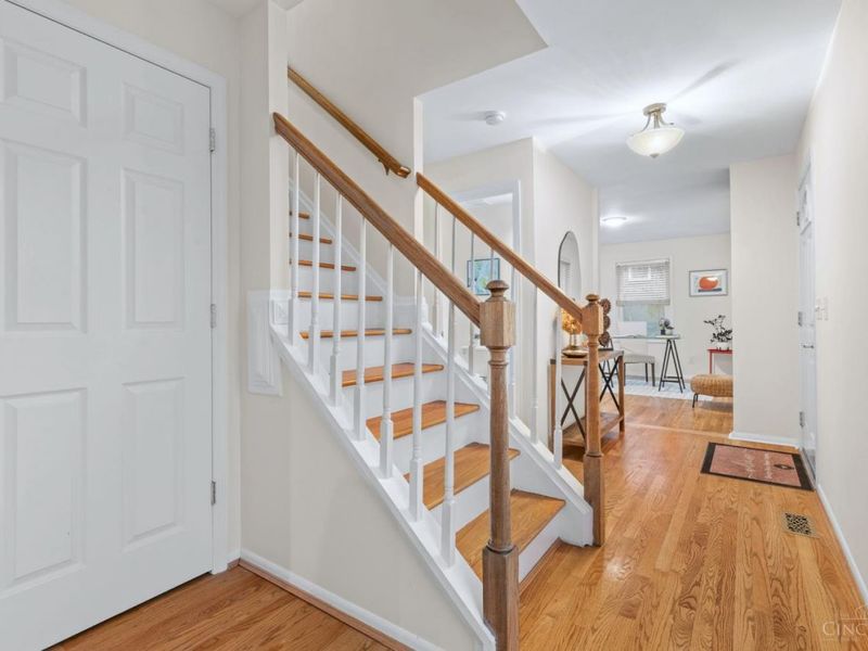 7822 Shadowhill Way, Montgomery, OH 45242 Photo 9