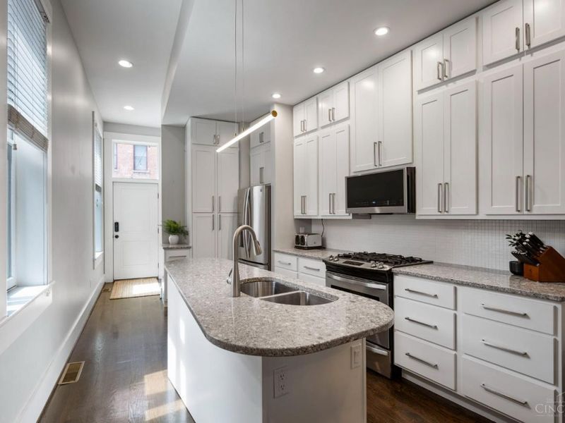 120 W Fourteenth Street, Cincinnati, OH 45202 Photo 12