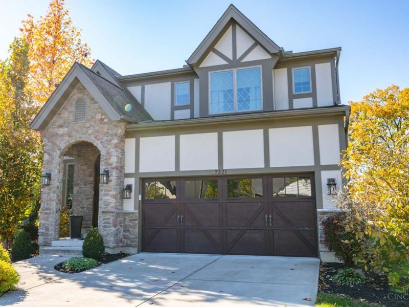 7321 Hosbrook Road, Sycamore Township, OH 45243 Photo 3