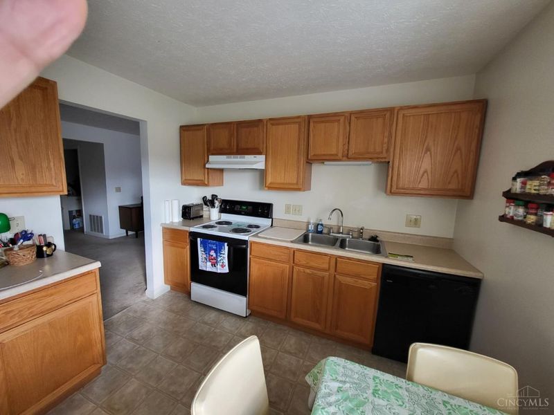 10502 West Road, Unit 50, Harrison, OH 45030 Photo 6