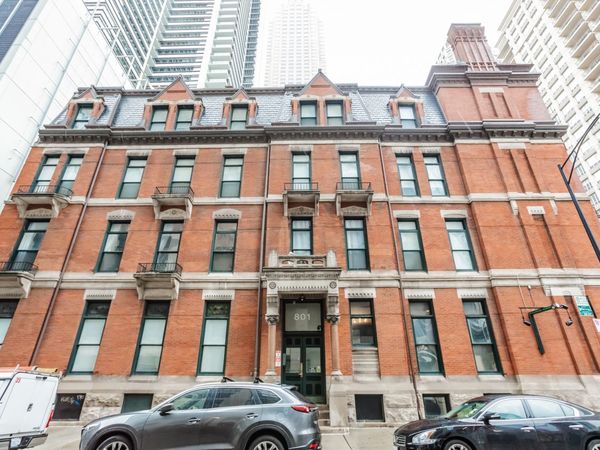 807 N Wabash Avenue , Unit 2E, Chicago, IL 60611