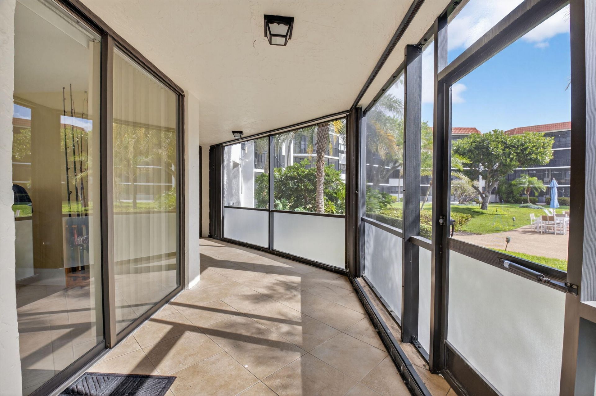 800 Jeffery Street, Unit 111, Boca Raton, FL 33487 Photo