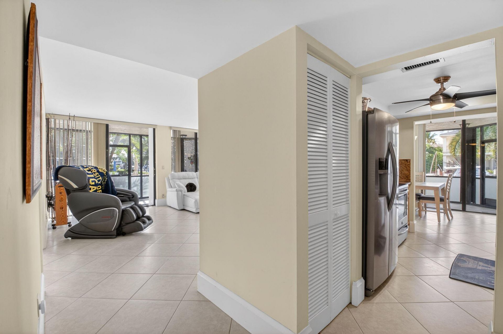 800 Jeffery Street, Unit 111, Boca Raton, FL 33487 Photo