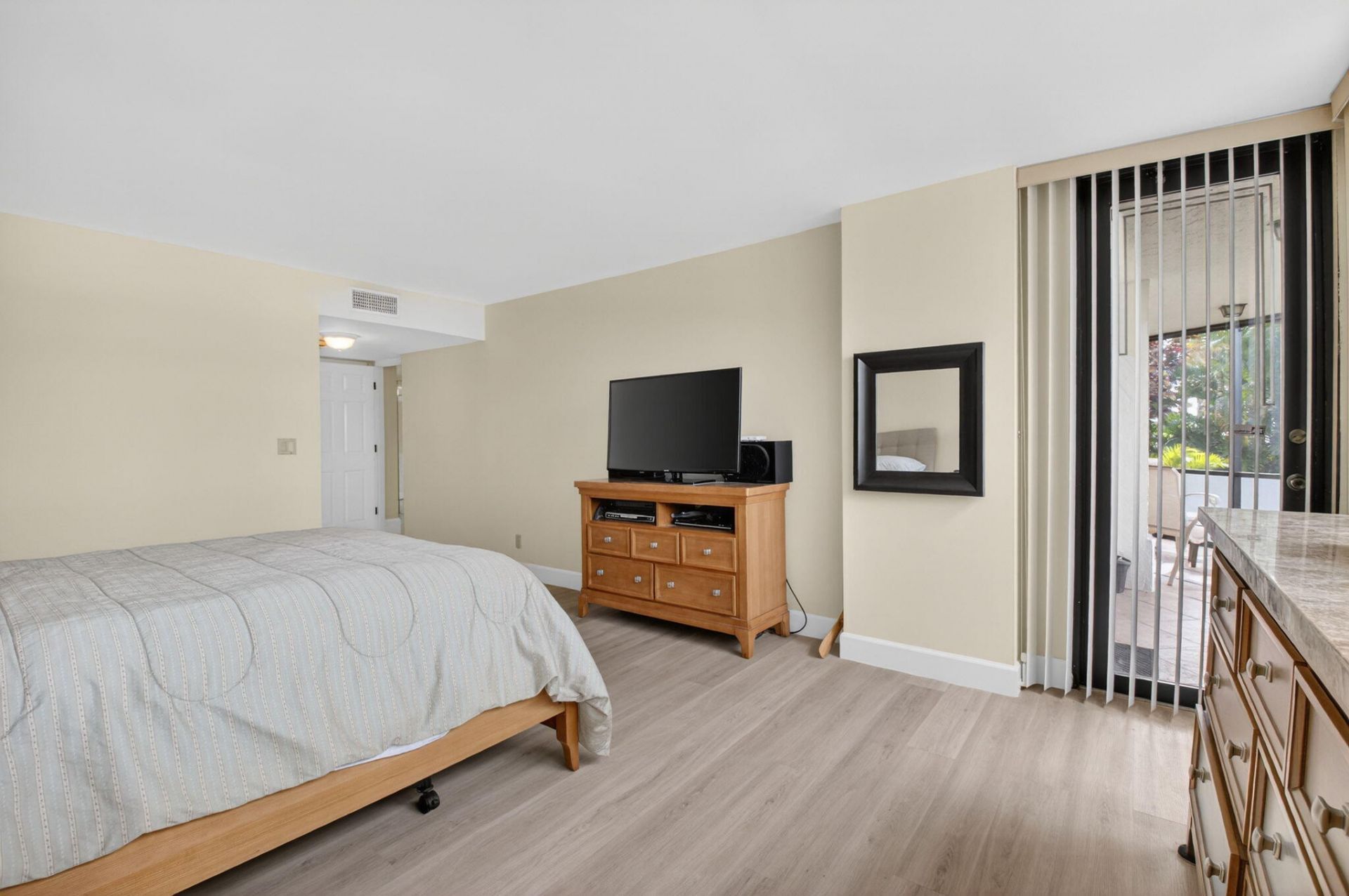 800 Jeffery Street, Unit 111, Boca Raton, FL 33487 Photo