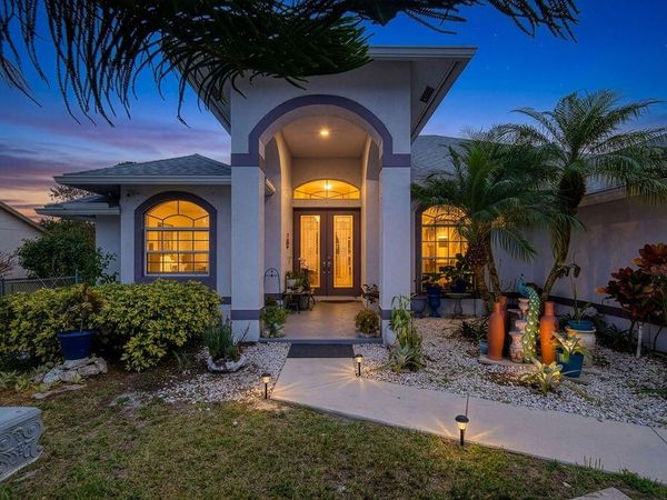 662 SW Dwight Avenue, Port St. Lucie, FL 34983