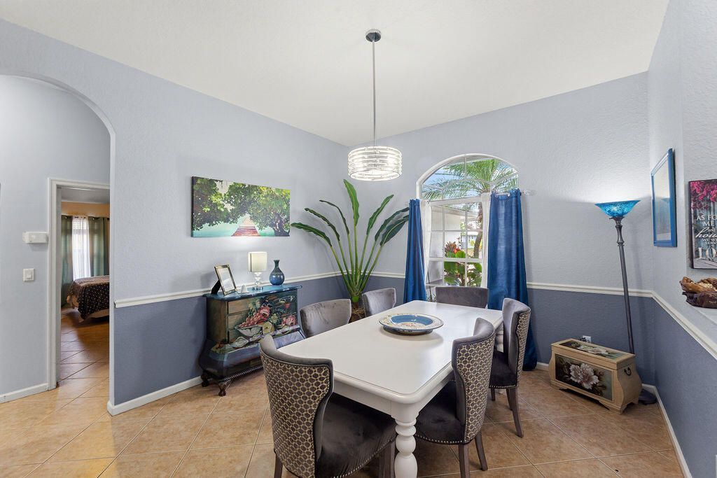 662 SW Dwight Avenue, Port Saint Lucie, FL 34983 Photo