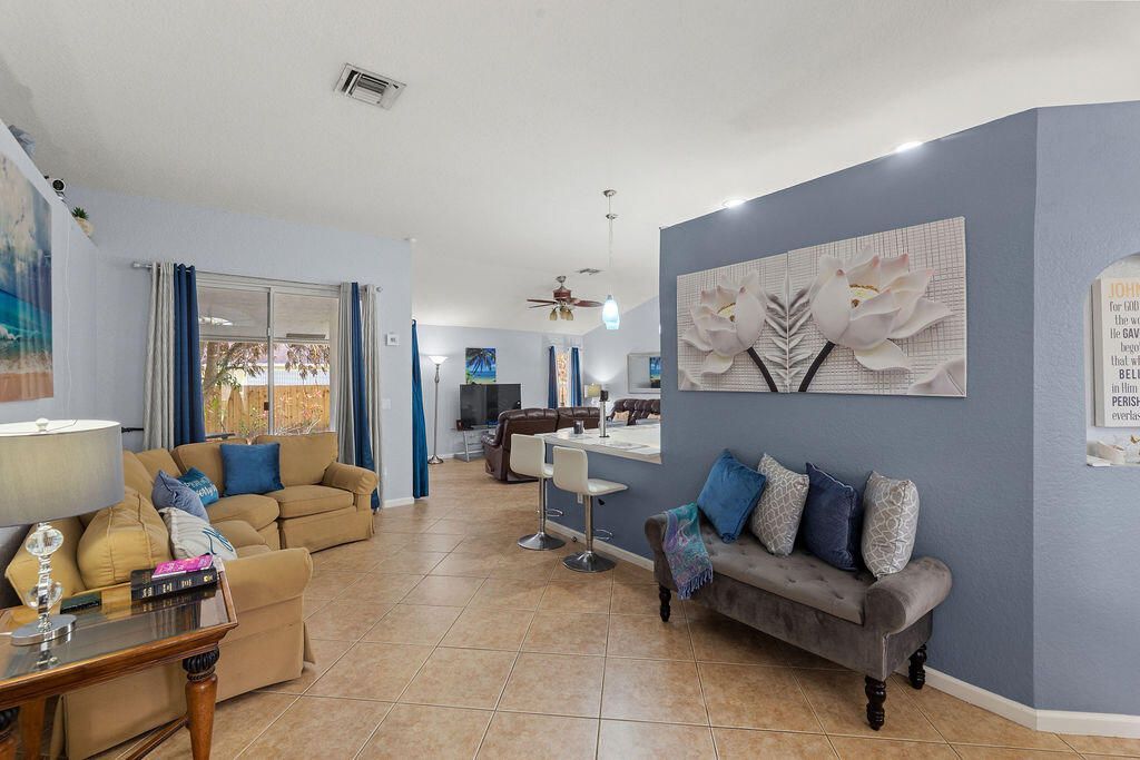 662 SW Dwight Avenue, Port Saint Lucie, FL 34983 Photo