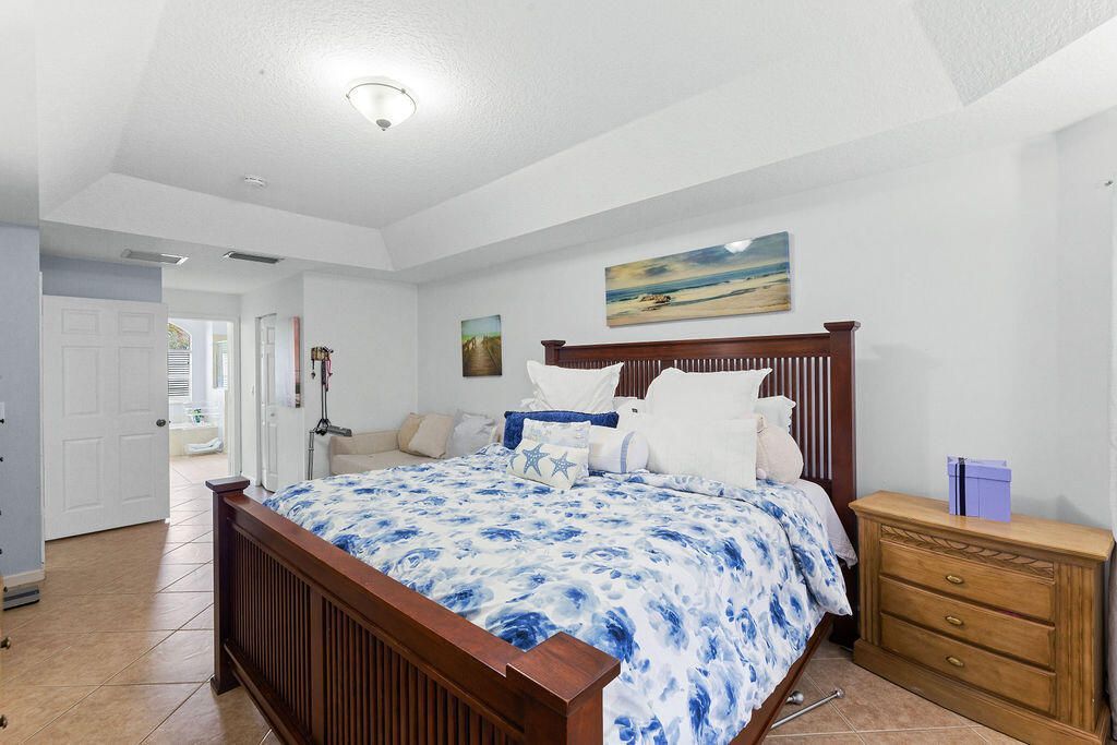 662 SW Dwight Avenue, Port Saint Lucie, FL 34983 Photo