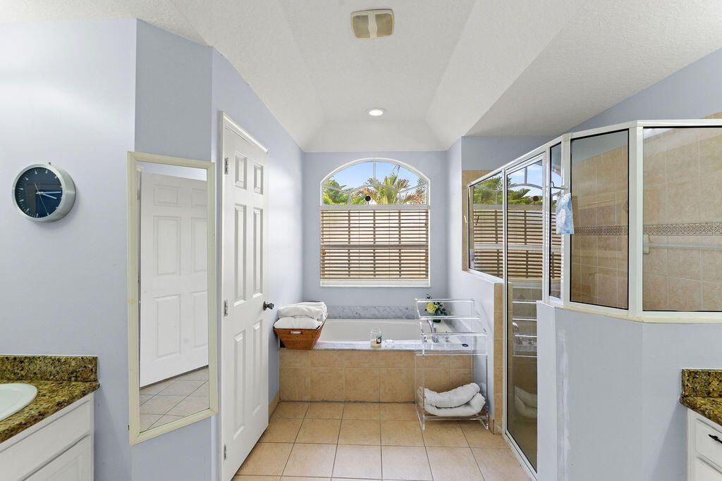 662 SW Dwight Avenue, Port Saint Lucie, FL 34983 Photo