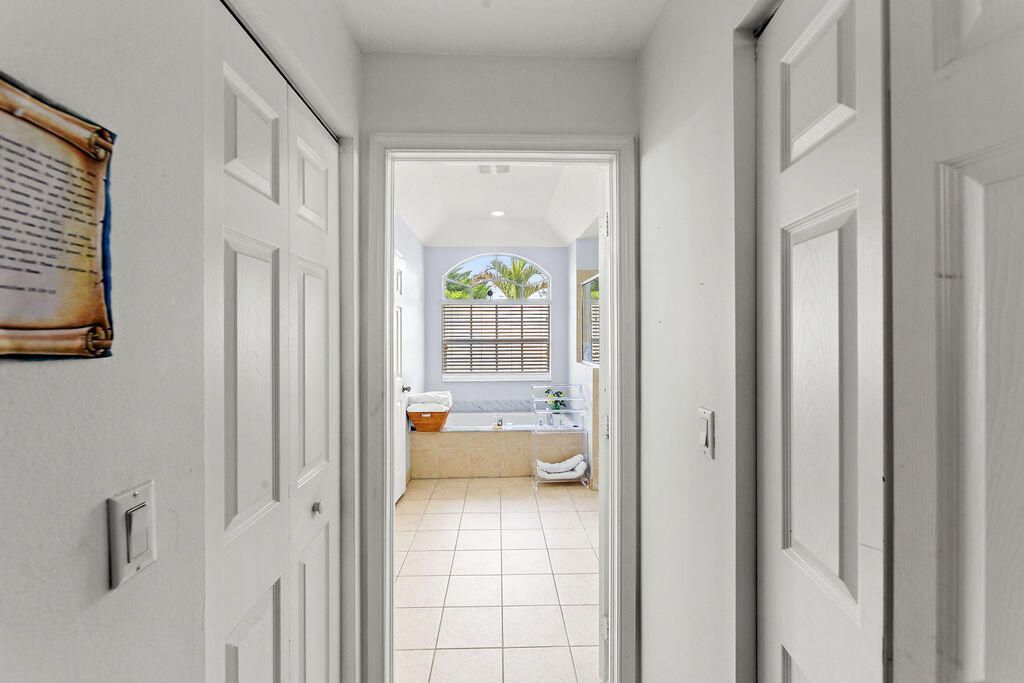 662 SW Dwight Avenue, Port Saint Lucie, FL 34983 Photo