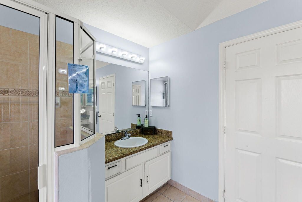 662 SW Dwight Avenue, Port Saint Lucie, FL 34983 Photo