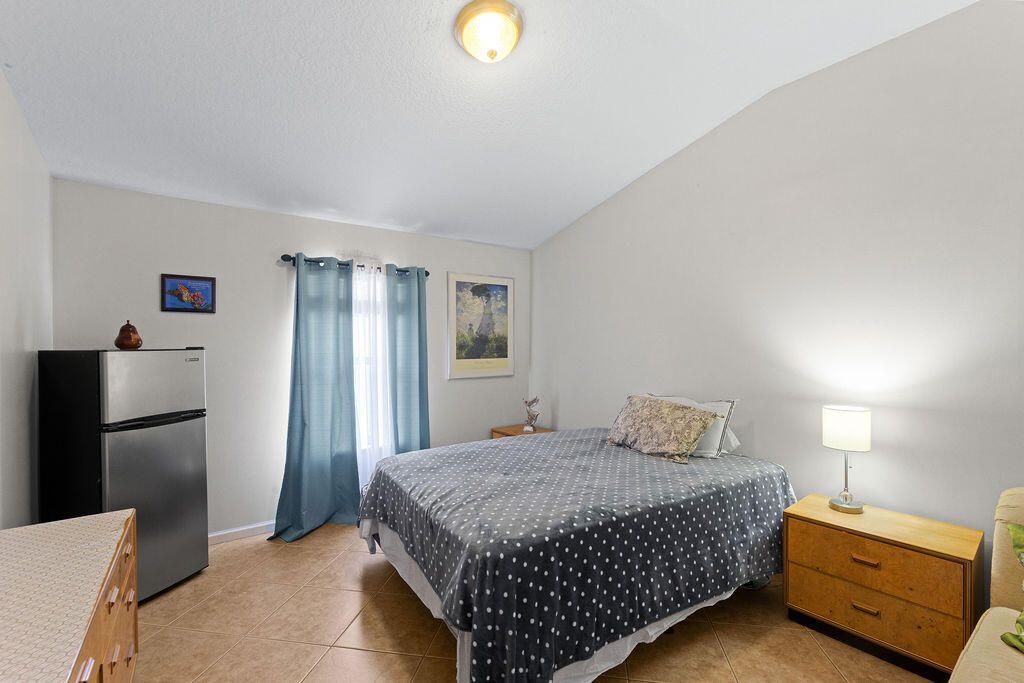 662 SW Dwight Avenue, Port Saint Lucie, FL 34983 Photo