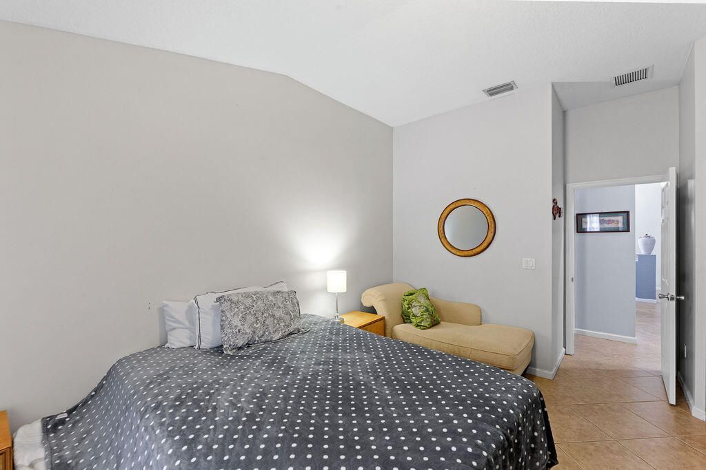 662 SW Dwight Avenue, Port Saint Lucie, FL 34983 Photo