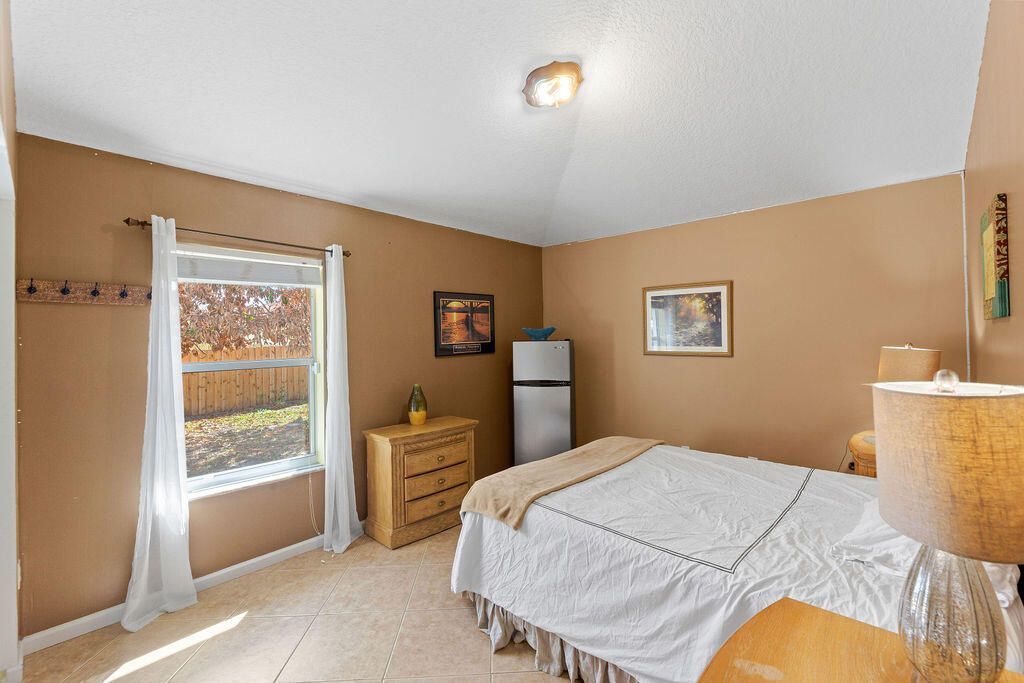 662 SW Dwight Avenue, Port Saint Lucie, FL 34983 Photo