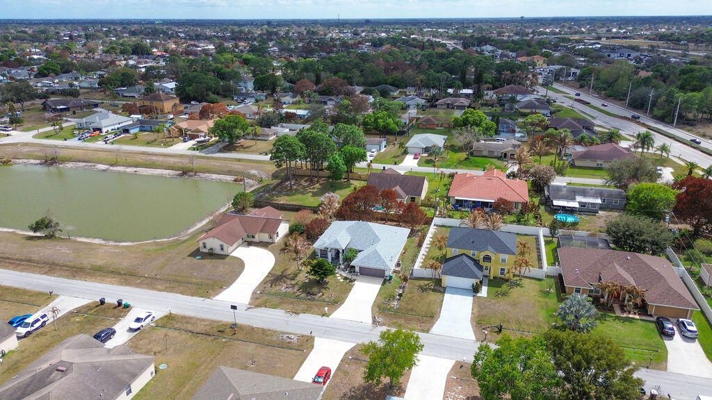 662 SW Dwight Avenue, Port Saint Lucie, FL 34983 Photo