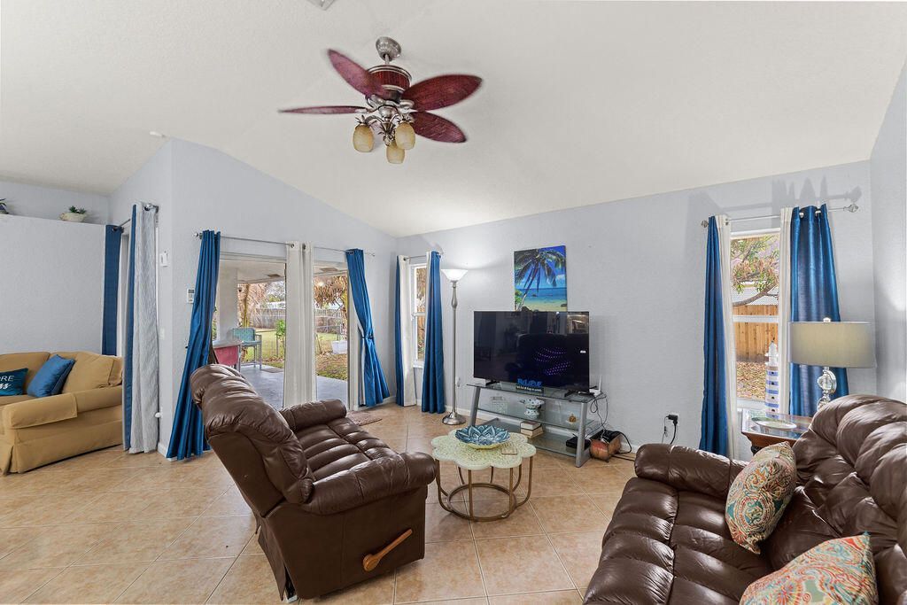 662 SW Dwight Avenue, Port Saint Lucie, FL 34983 Photo