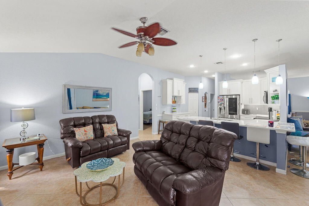 662 SW Dwight Avenue, Port Saint Lucie, FL 34983 Photo