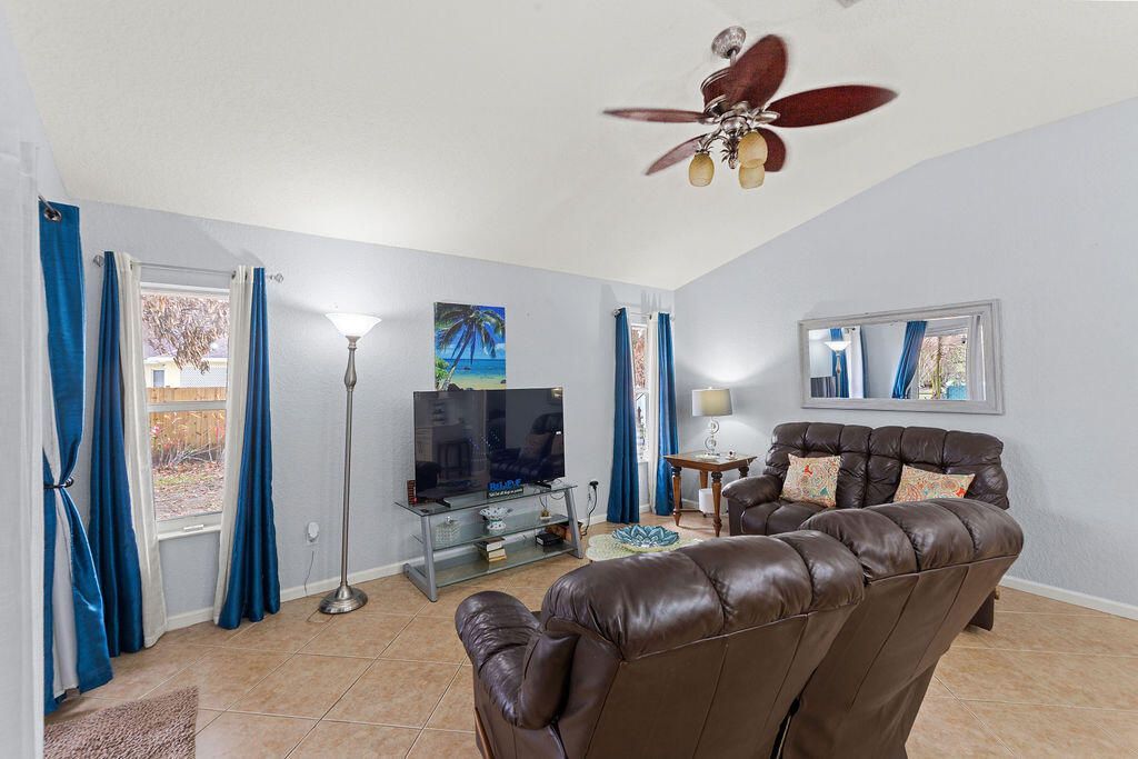 662 SW Dwight Avenue, Port Saint Lucie, FL 34983 Photo