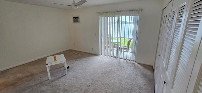 358 Chatham R, West Palm Beach, FL 33417 Photo