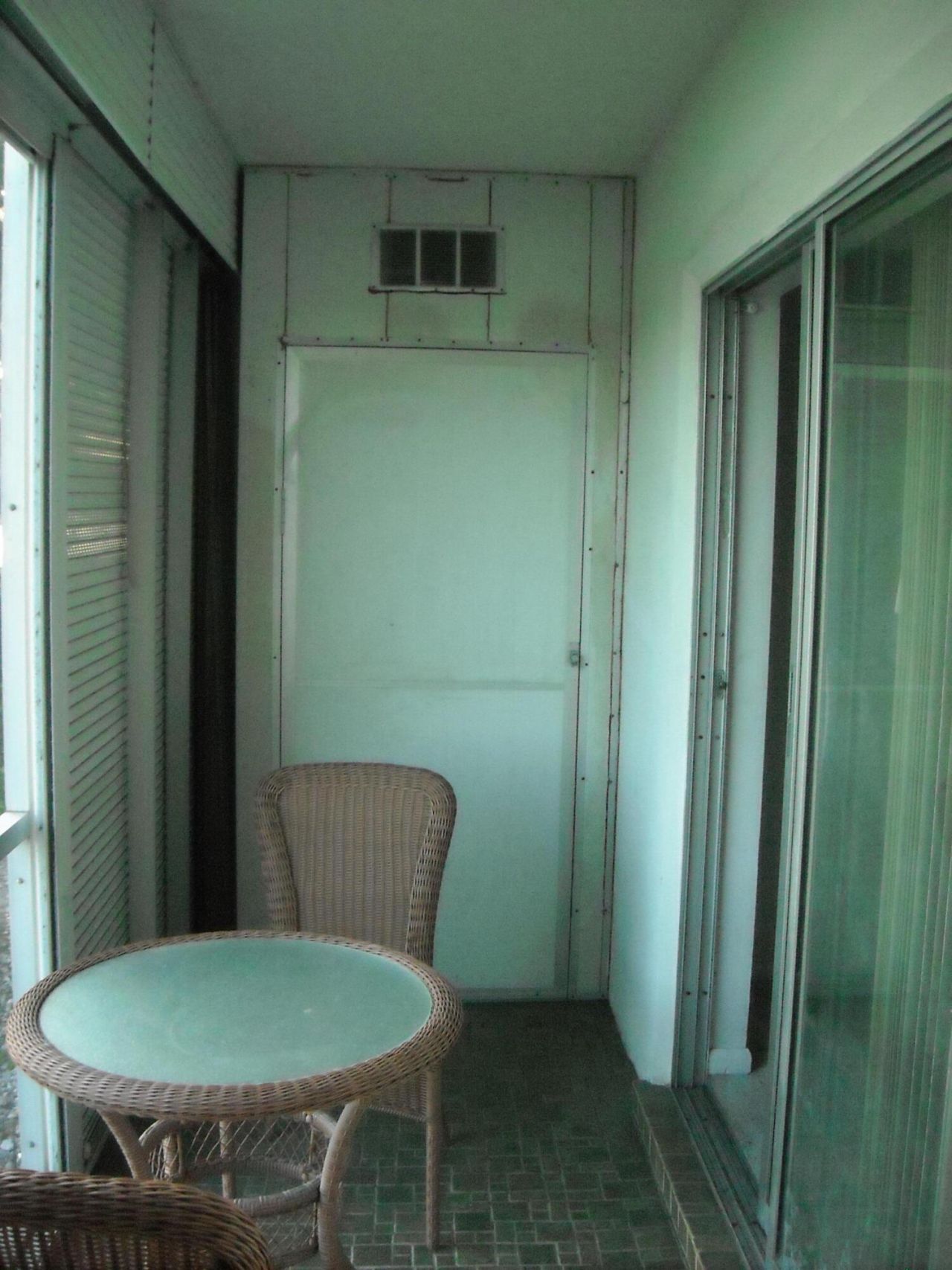 358 Chatham R, West Palm Beach, FL 33417 Photo