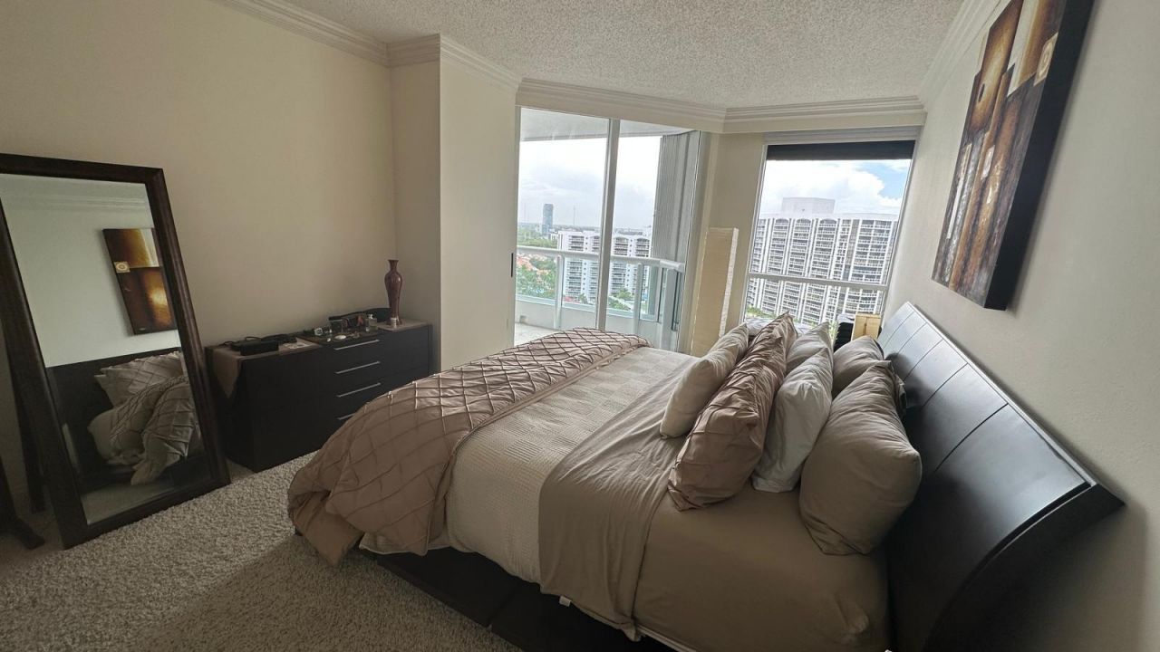 21055 Yacht Club Drive, Unit 1804, Aventura, FL 33180 Photo