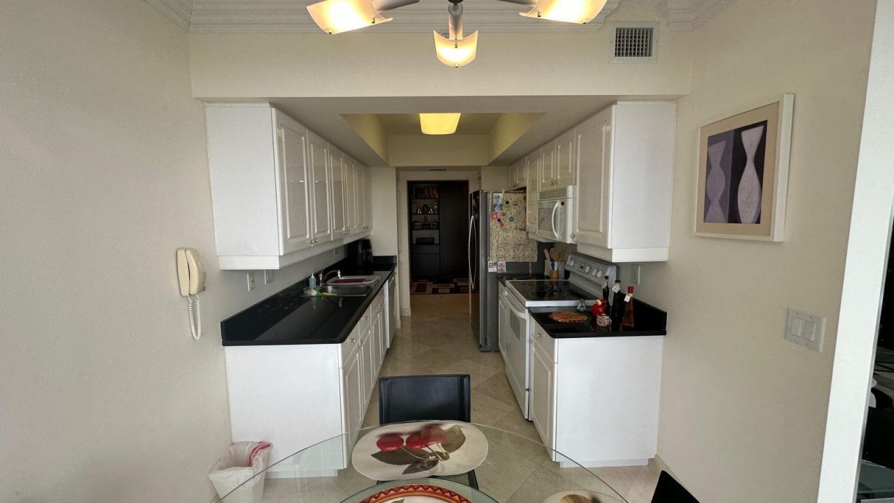 21055 Yacht Club Drive, Unit 1804, Aventura, FL 33180 Photo