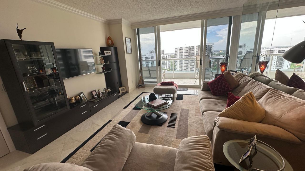 21055 Yacht Club Drive, Unit 1804, Aventura, FL 33180 Photo