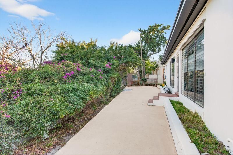 3830 Eastview Avenue, West Palm Beach, FL 33407 Photo