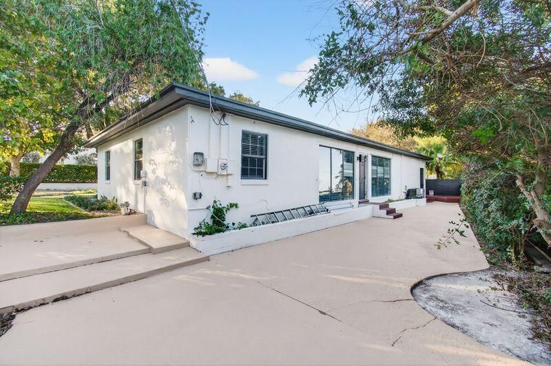 3830 Eastview Avenue, West Palm Beach, FL 33407 Photo