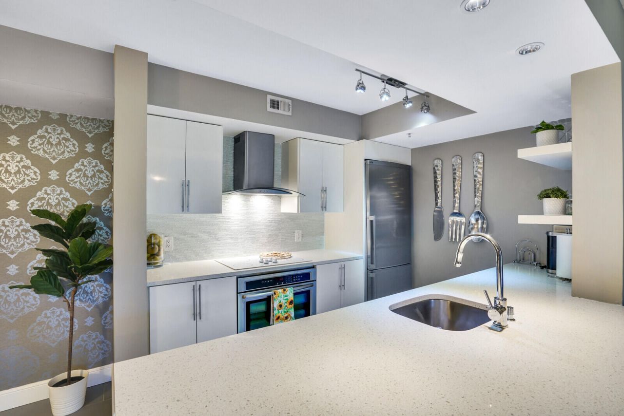 123 Yacht Club Way, Unit 108, Hypoluxo, FL 33462 Photo