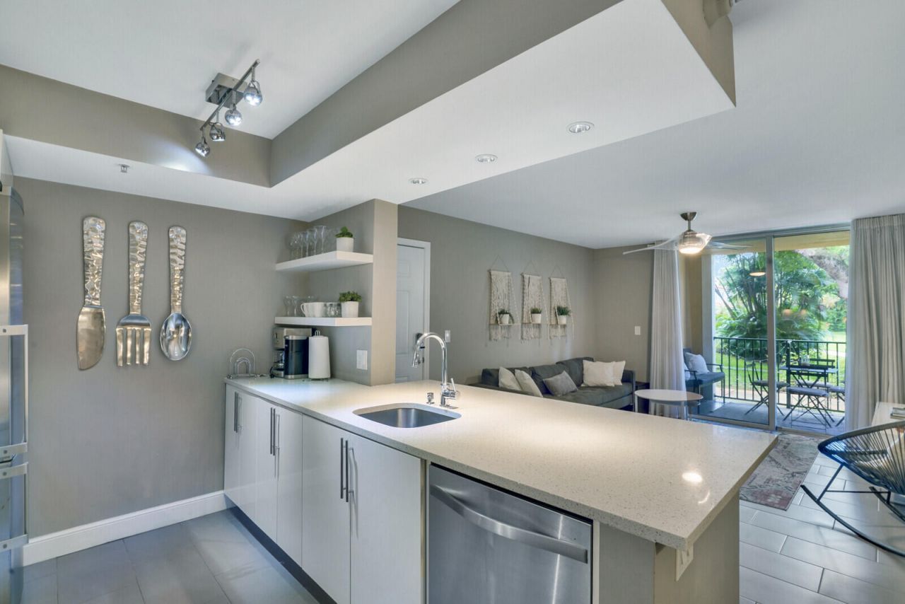 123 Yacht Club Way, Unit 108, Hypoluxo, FL 33462 Photo