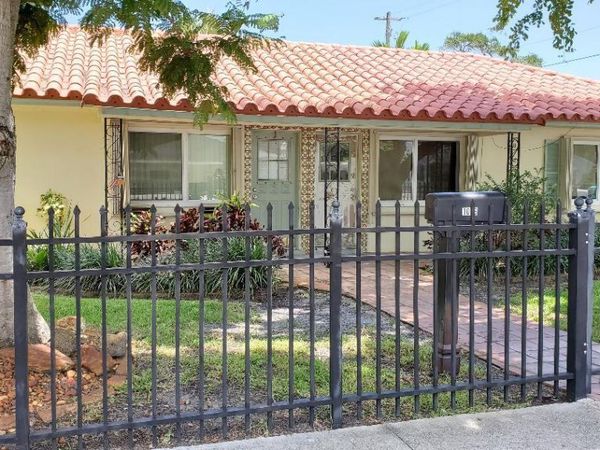 1006 SE 4th Street, Boynton Beach, FL 33435