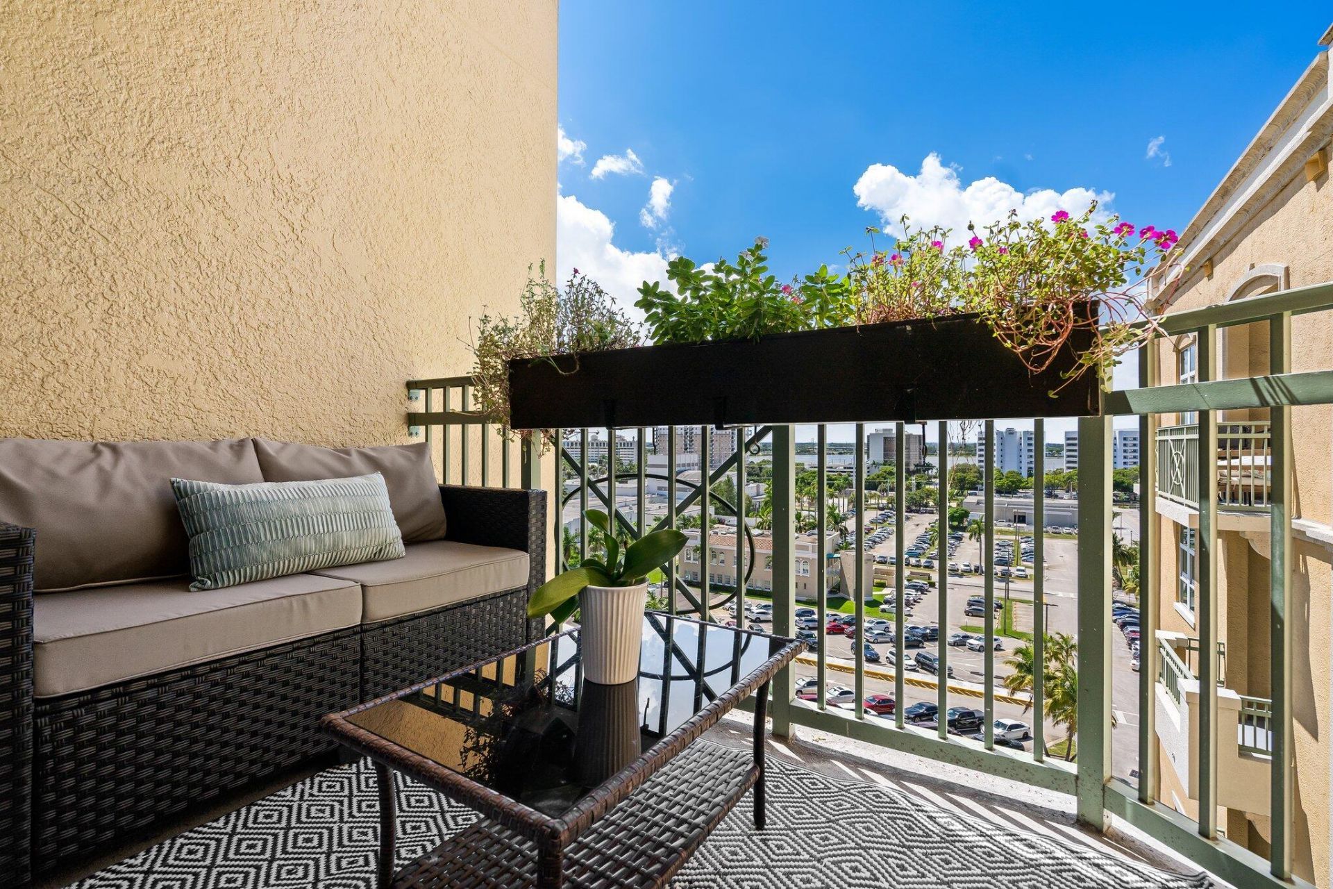 403 S Sapodilla Avenue, Unit 806, West Palm Beach, FL 33401 Photo