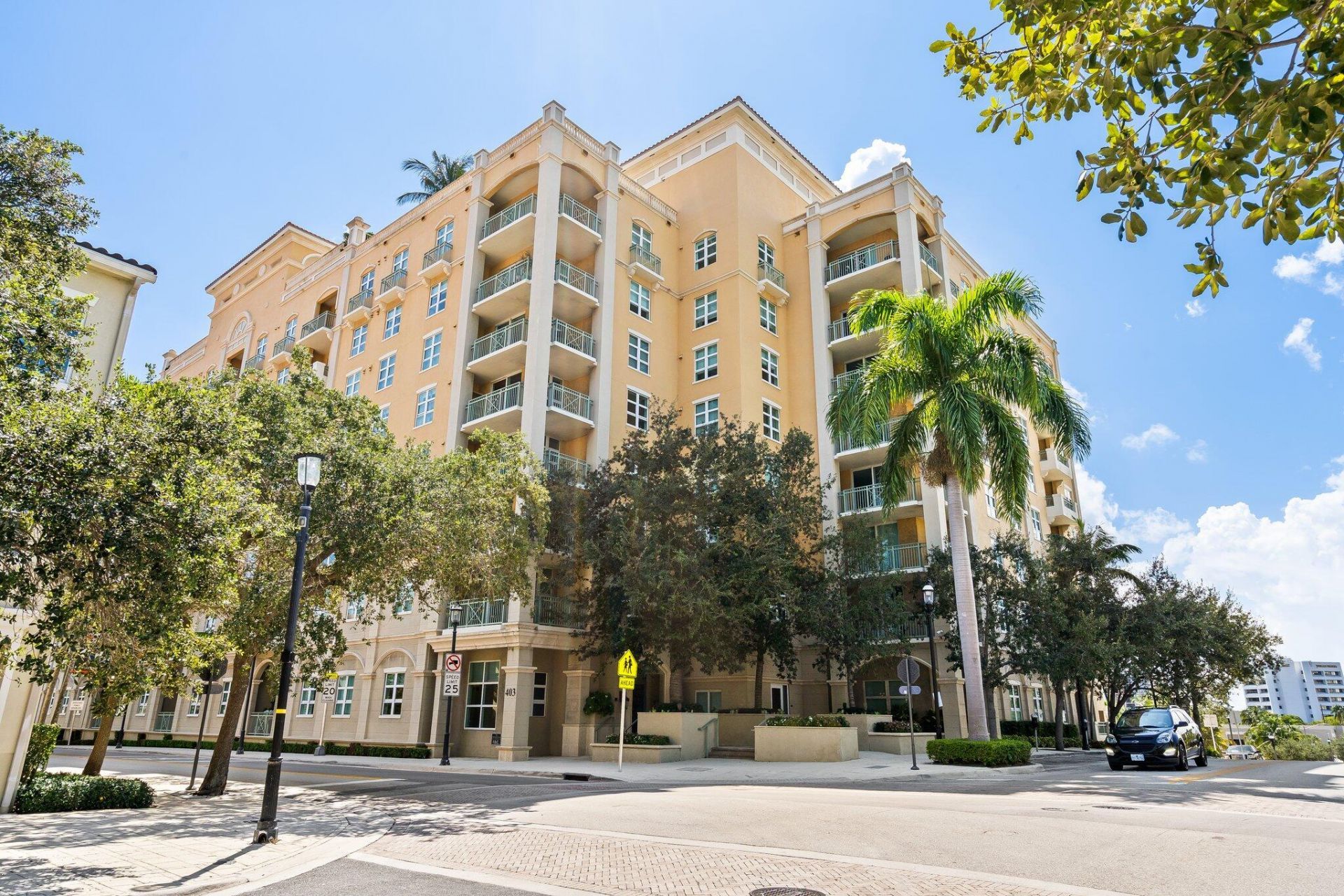 403 S Sapodilla Avenue, Unit 806, West Palm Beach, FL 33401 Photo