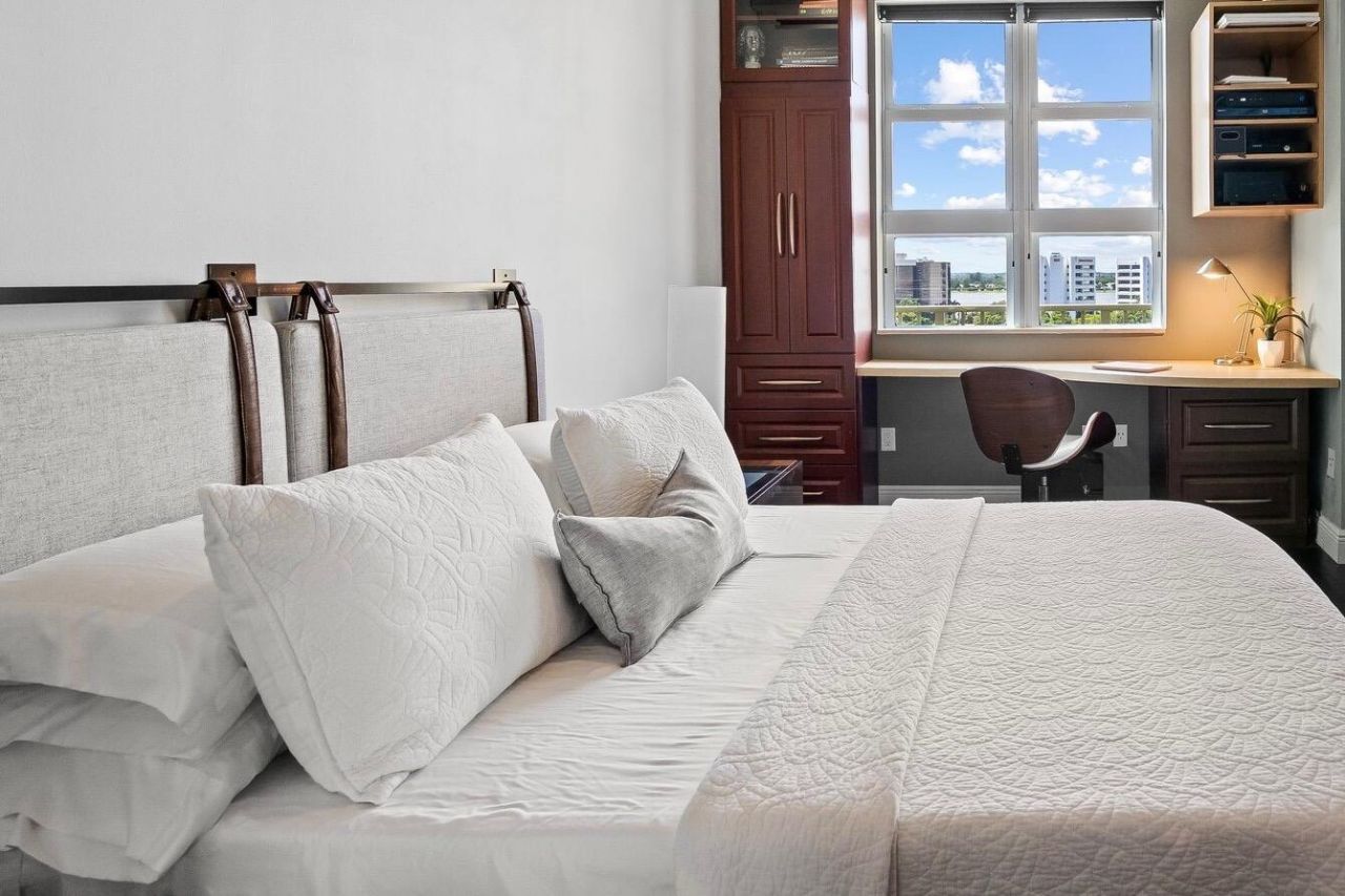 403 S Sapodilla Avenue, Unit 806, West Palm Beach, FL 33401 Photo