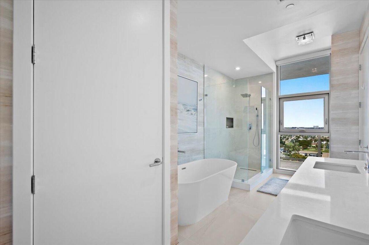 220 Lake Shore Drive, Unit 1401, Lake Park, FL 33403 Photo