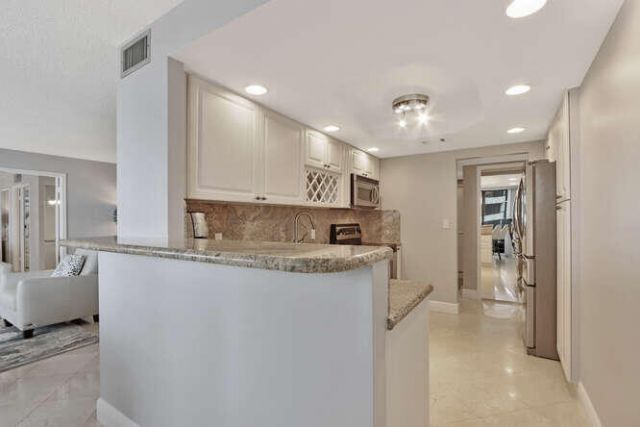 4200 N Ocean Drive, Unit 2-903, Singer Island, FL 33404 Photo