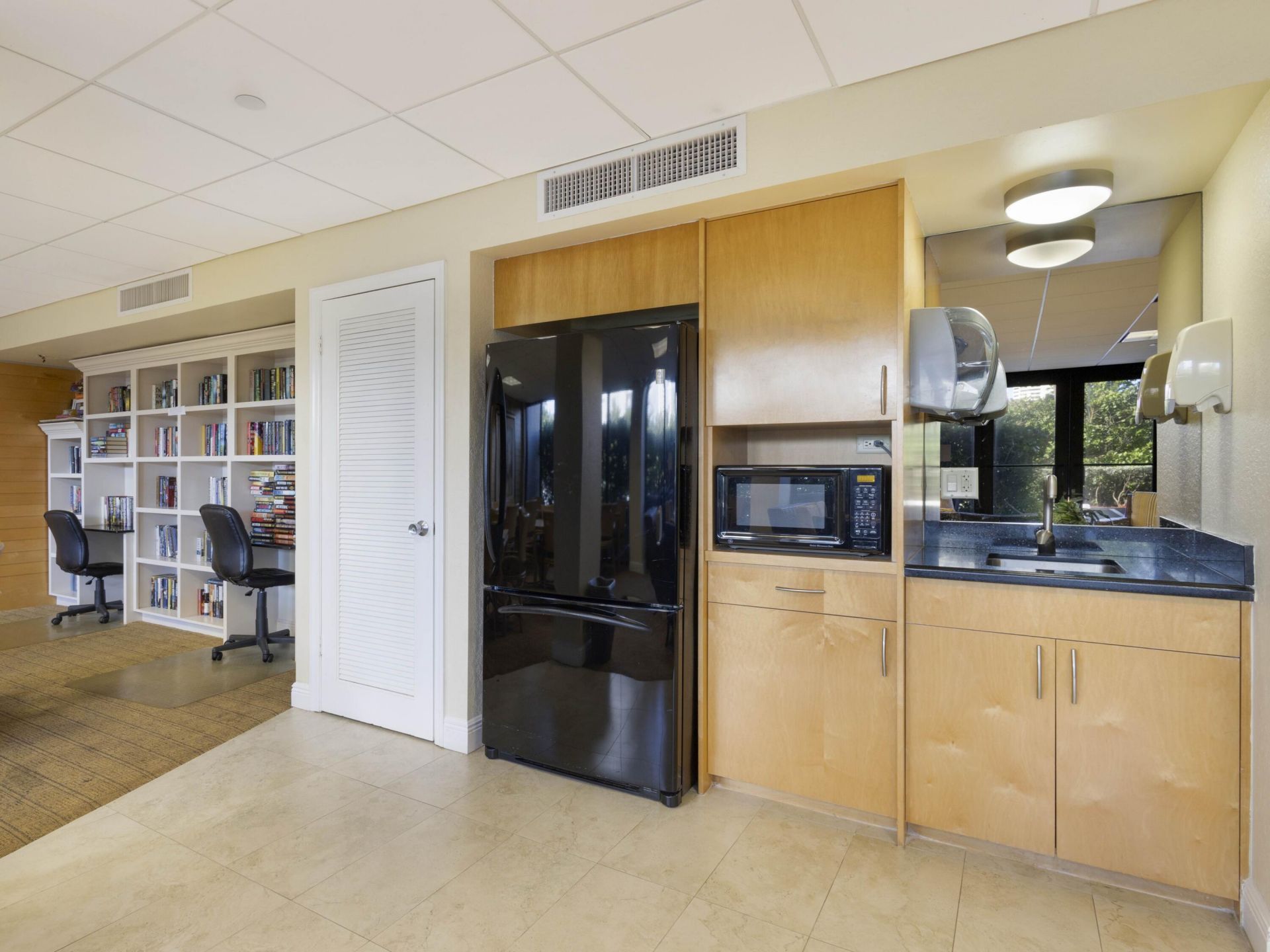 4200 N Ocean Drive, Unit 2-903, Singer Island, FL 33404 Photo